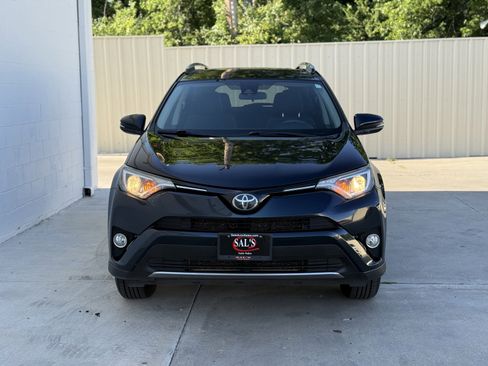 Used 2017 Toyota RAV4 XLE FWD image 2