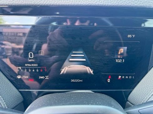 Used 2025 GMC Yukon Denali AWD/4WD image 19