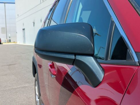 Used 2022 Toyota RAV4 LE image 12