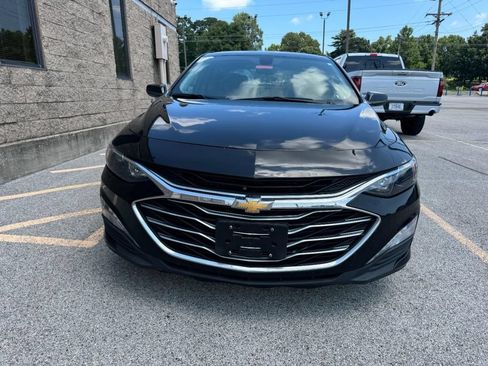 Used 2019 Chevrolet Malibu LT FWD image 3