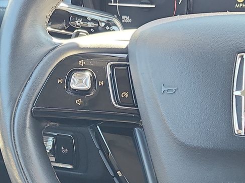 Used 2022 Lincoln Corsair AWD w/ Premium Package image 15