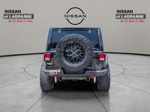 Used 2020 Jeep Wrangler Unlimited Rubicon w/ Cold Weather Group image 8