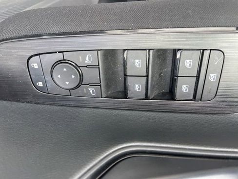 Used 2025 Nissan Kicks S AWD/4WD image 5