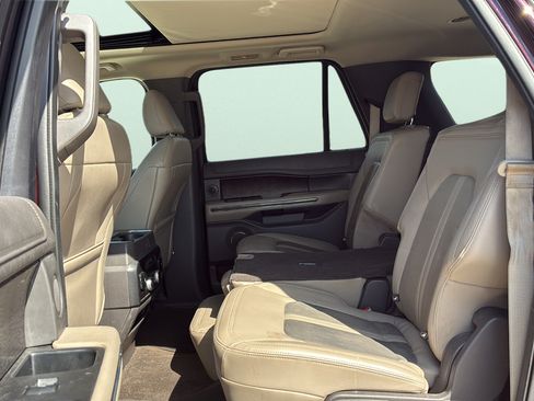 Used 2021 Ford Expedition Max Limited RWD image 25