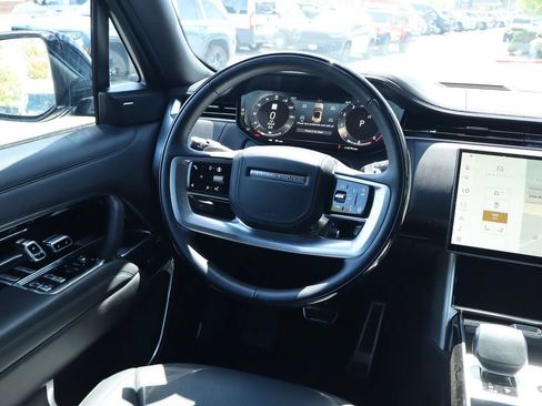 Used 2025 Land Rover Range Rover Long Wheelbase SE AWD/4WD image 26