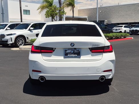 Used 2025 BMW 330i Sedan w/ Convenience Package RWD image 9
