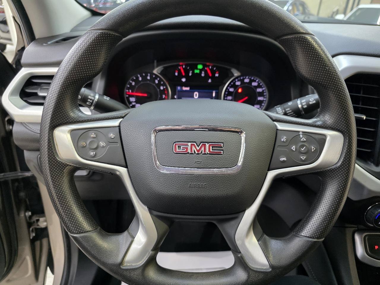 Used 2022 GMC Acadia SLE FWD image 30