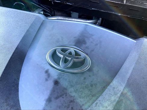Used 2025 Toyota Camry LE FWD image 30