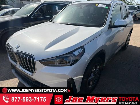 Used 2025 BMW X1 xDrive28i AWD/4WD image 1