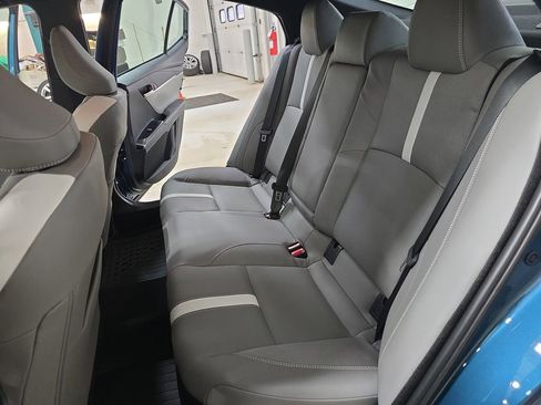 Used 2025 Toyota Camry SE image 14