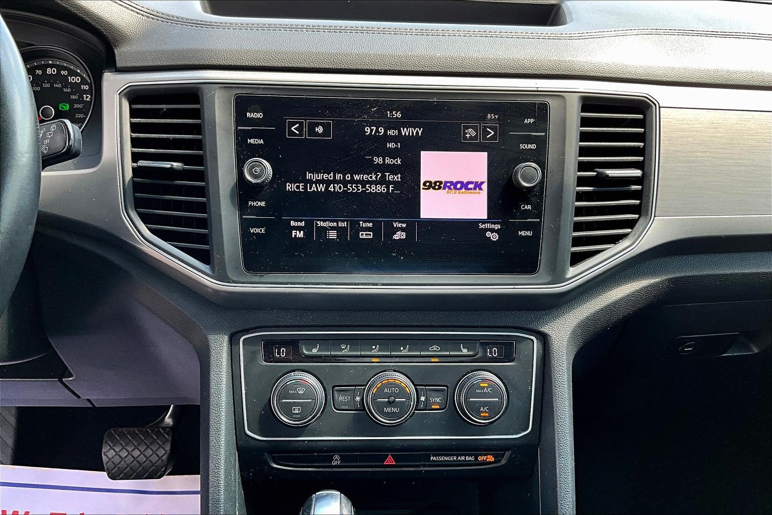 Used 2019 Volkswagen Atlas SE w/ Towing Package FWD image 12