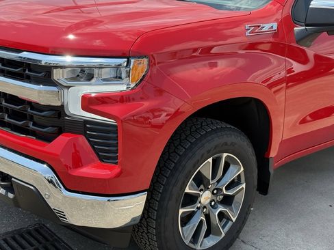 New 2026 Chevrolet Silverado 1500 LT w/ Z71 Off-Road Package image 2