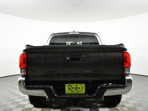 Used 2018 Toyota Tacoma SR5 image 12