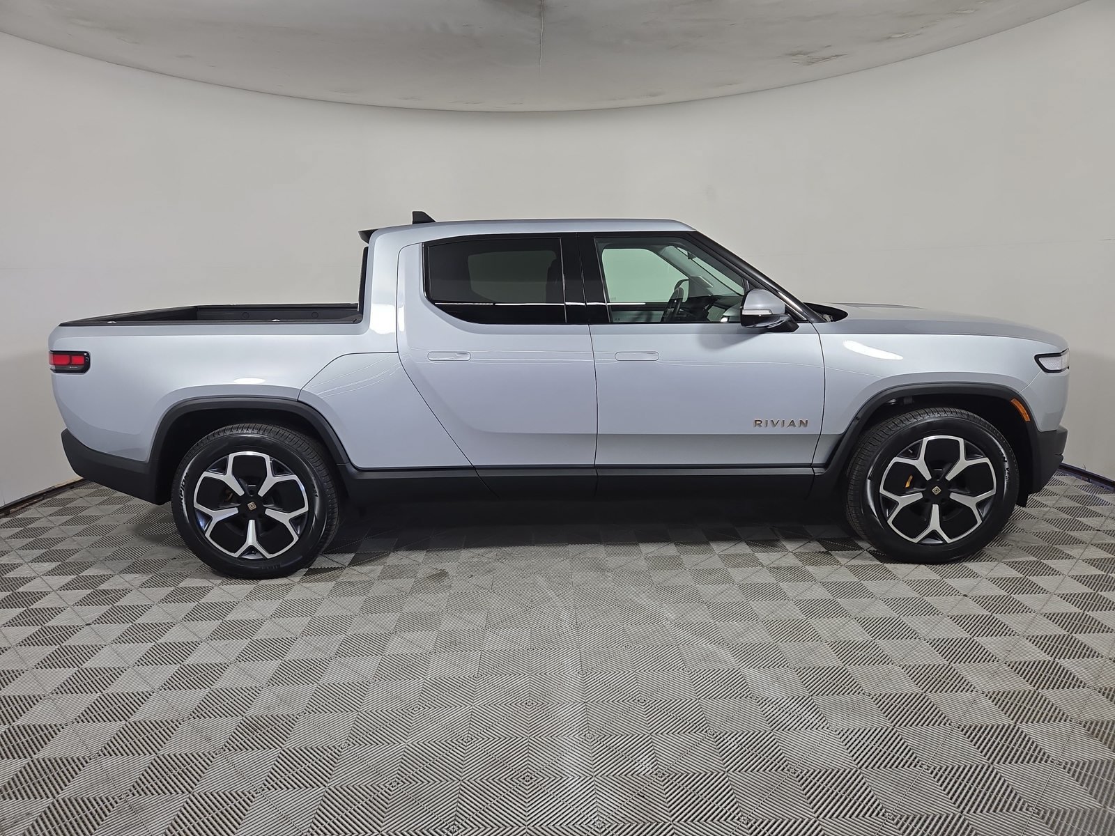 Used 2023 Rivian R1T Adventure Quad AWD/4WD image 6