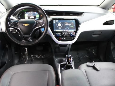 Used 2018 Chevrolet Bolt Premier w/ Driver Confidence II Package FWD image 2