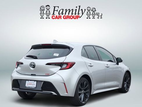 Used 2025 Toyota Corolla XSE FWD image 4