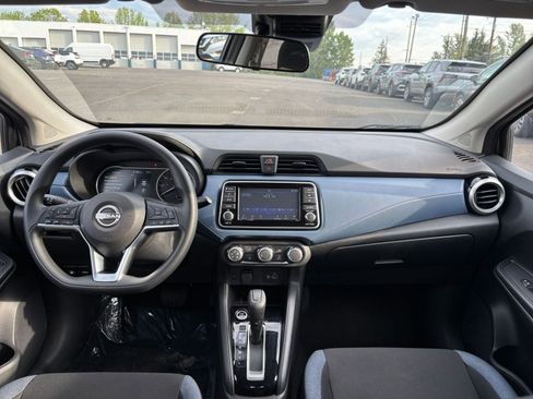 Used 2025 Nissan Versa SV FWD image 31