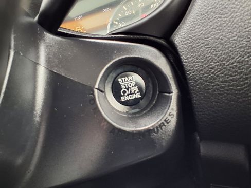 Used 2016 Jeep Renegade Limited FWD image 13