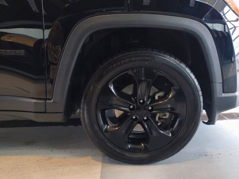 Used 2021 Jeep Compass Latitude image 25