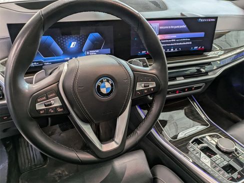 Used 2025 BMW X5 xDrive50e image 15
