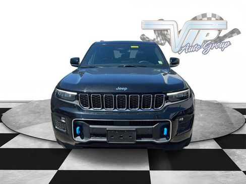 Certified 2023 Jeep Grand Cherokee Overland w/ Luxury Tech Group IV AWD/4WD image 2
