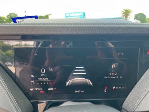 Used 2025 GMC Yukon Denali AWD/4WD image 25