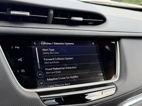 Used 2025 Cadillac XT5 Premium Luxury w/ Technology Package AWD/4WD image 61