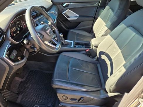 Used 2022 Audi Q3 2.0T Premium Plus w/ Premium Plus Package image 11