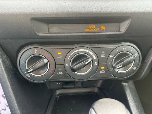 Used 2016 MAZDA MAZDA3 i Touring image 13