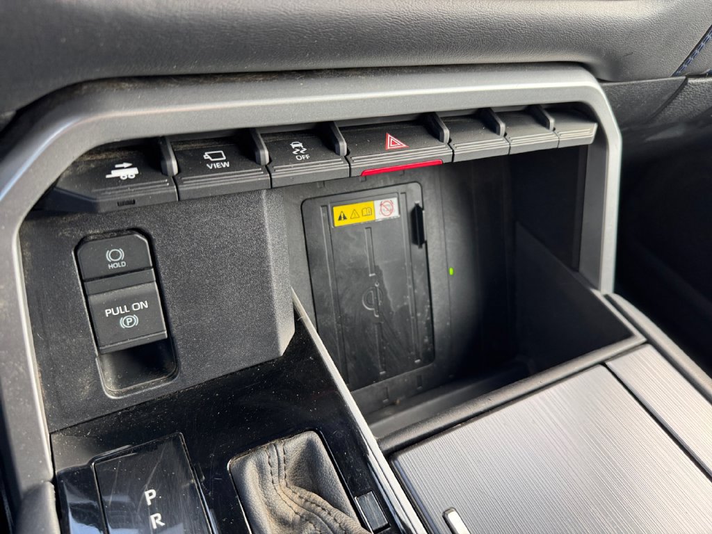 Used 2023 Toyota Tundra Platinum AWD/4WD image 24