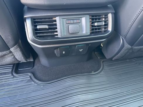 Used 2025 Ford F150 Raptor image 15