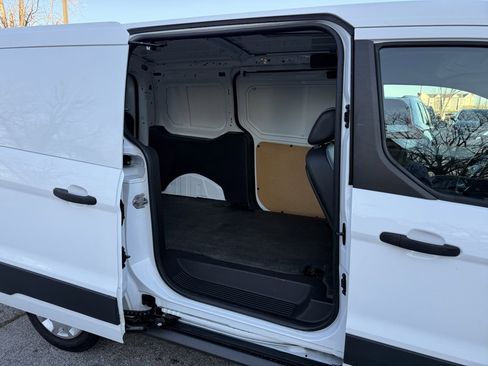 Used 2018 Ford Transit Connect XL image 36