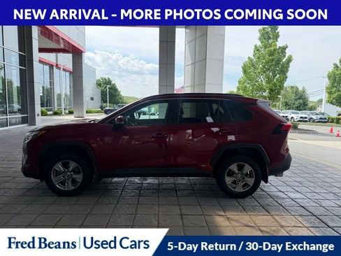 Certified 2022 Toyota RAV4 XLE w/ Convenience Package AWD/4WD image 10