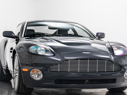 Used 2003 Aston Martin Vanquish image 3