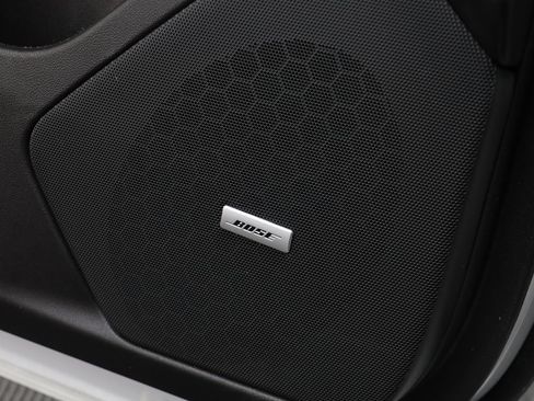 Used 2017 Cadillac XT5 Platinum w/ Driver Assist Package image 7