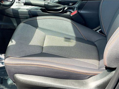 Used 2023 Subaru Crosstrek 2.0i Premium image 18