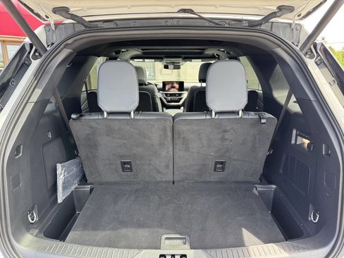 Used 2025 Ford Explorer ST AWD/4WD image 11