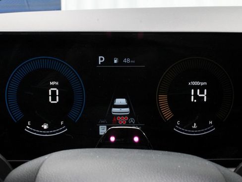 Used 2025 Hyundai Santa Fe SEL FWD image 28