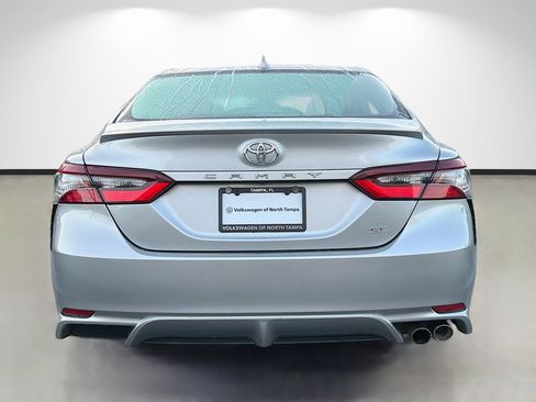 Used 2023 Toyota Camry SE FWD image 4
