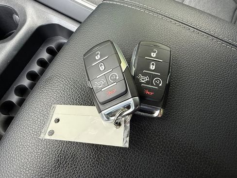 Used 2025 RAM 1500 Big Horn image 32