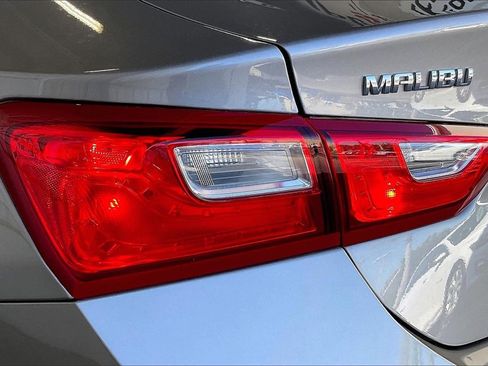 Used 2024 Chevrolet Malibu LT image 18
