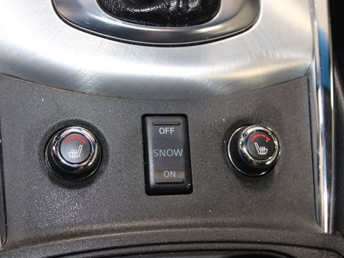 Used 2015 INFINITI Q60 AWD Coupe w/ Premium Package image 40