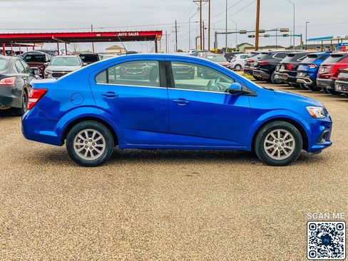 Used 2020 Chevrolet Sonic LT FWD image 9