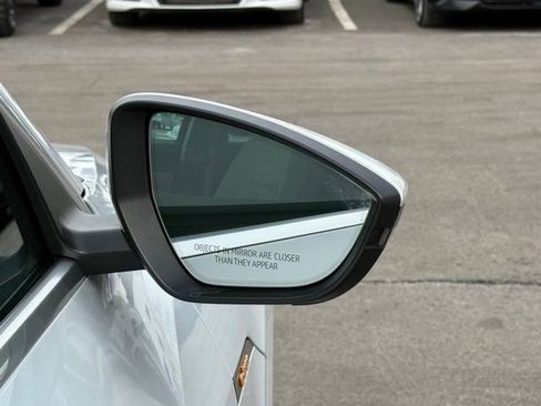 Used 2019 Audi e-tron Premium Plus image 16