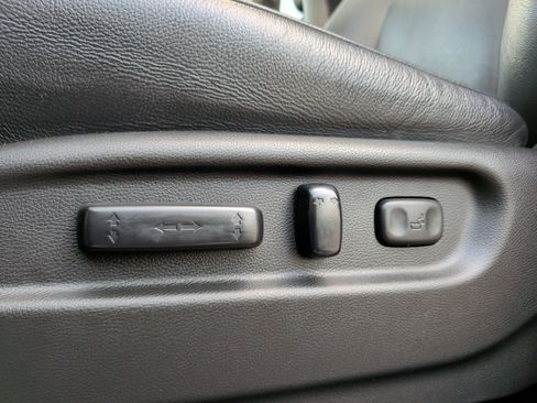 Used 2017 Honda Pilot Touring image 27