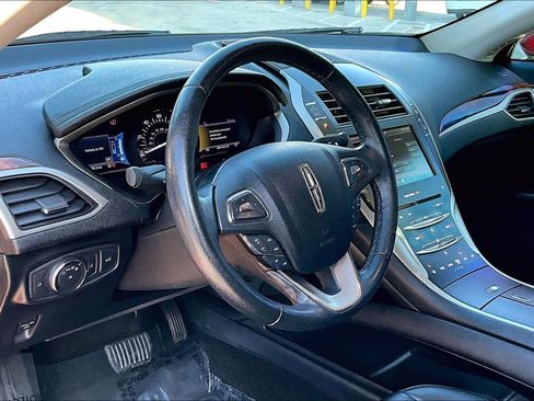 Used 2016 Lincoln MKZ Hybrid image 17