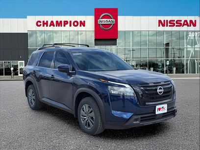 New 2025 Nissan Pathfinder SV w/ Black Appearance Package
