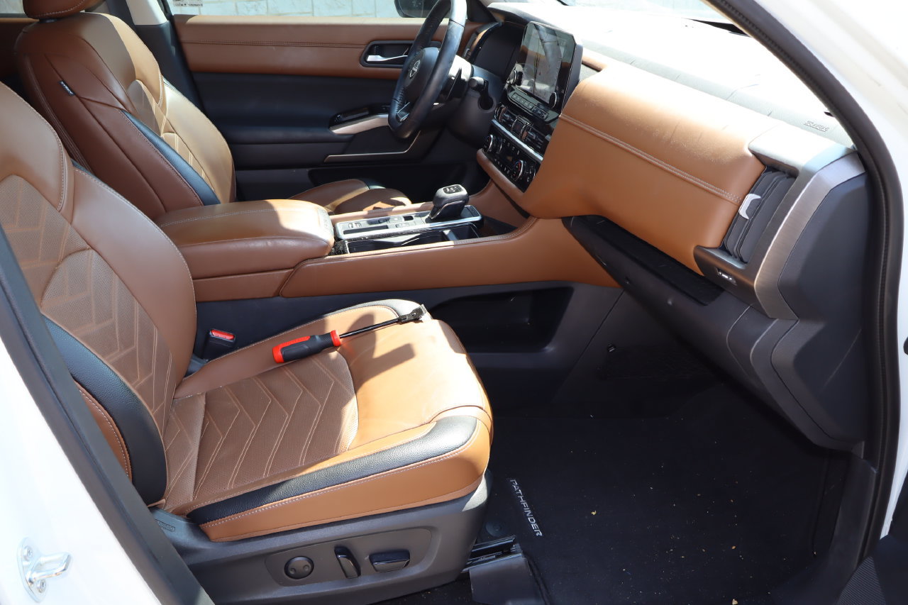 Used 2024 Nissan Pathfinder Platinum w/ Cargo Package FWD image 18