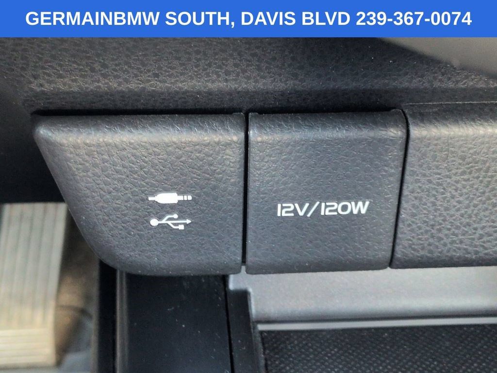 Used 2018 Toyota Camry SE w/ Convenience Package FWD image 23
