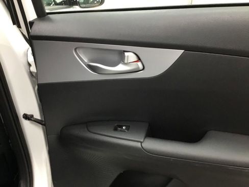 Used 2024 Kia Forte LXS image 17